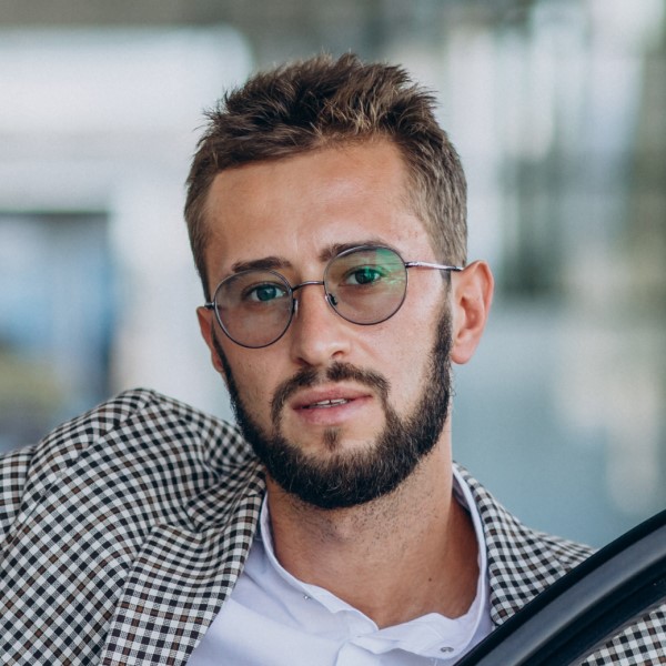 Дмитрий Петренко